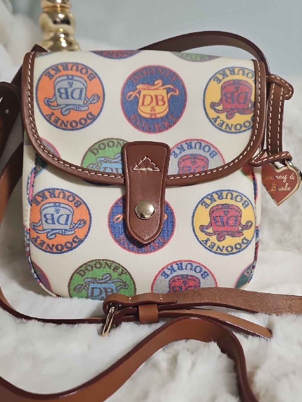 NWOT! Dooney & Bourke North South Crossbody - Picture 4 of 13